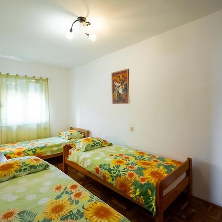 Apartman Ana 3 Vinkuran Buitenkant foto