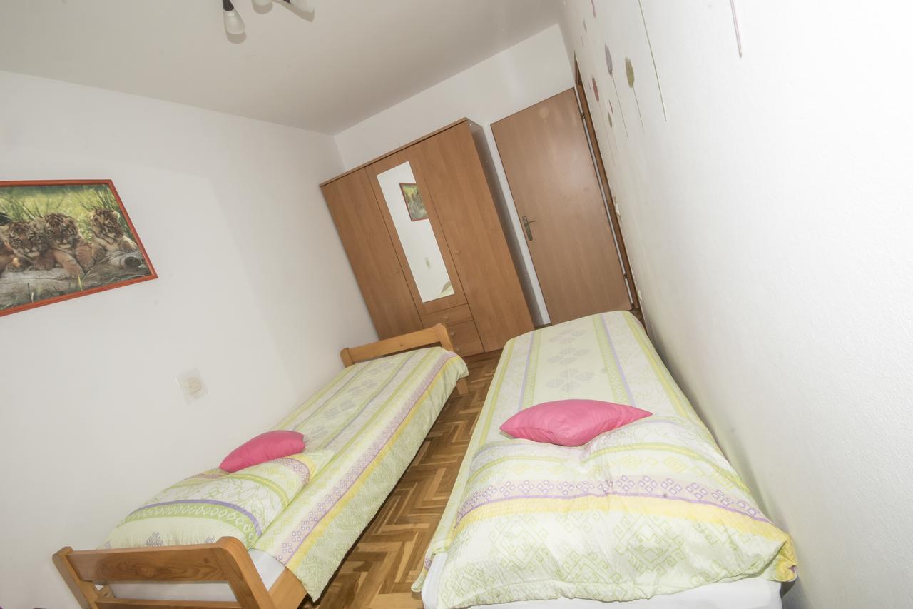 Apartman Ana 3 Vinkuran Buitenkant foto
